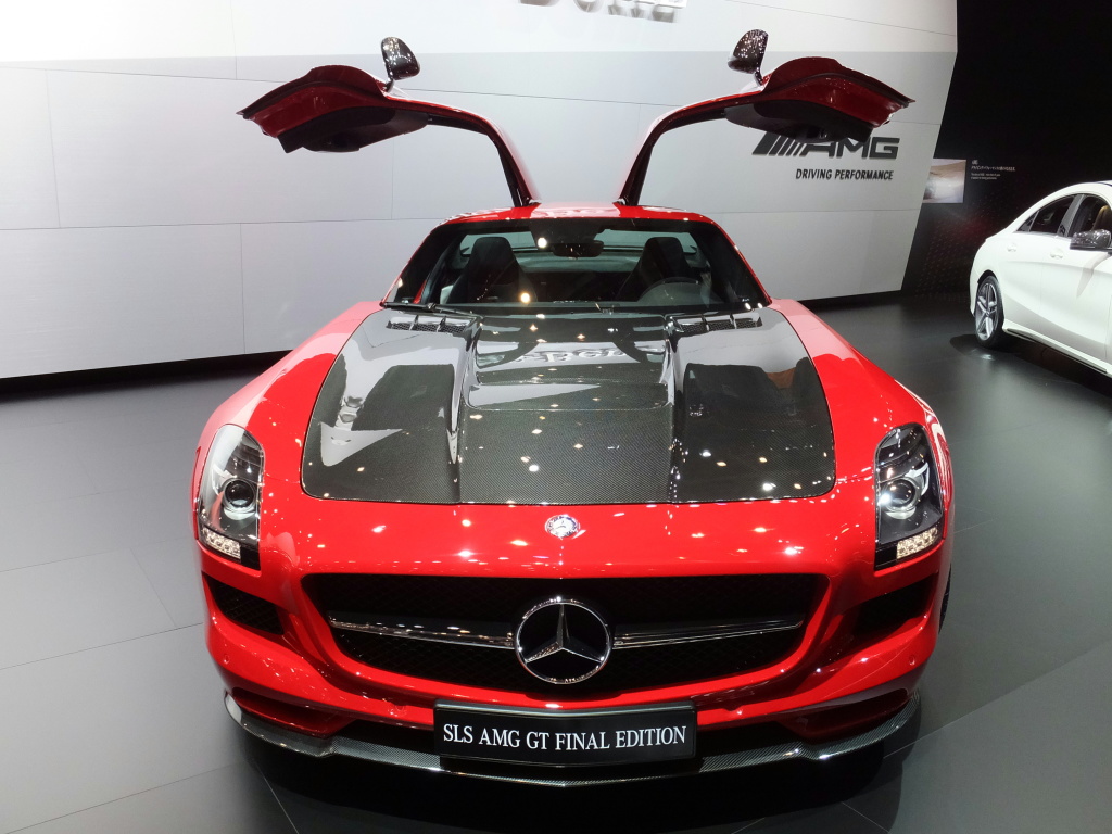 Mercedes-Benz,_SLS_AMG_GT_FINAL_EDITION_at_TMS2013