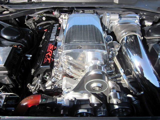 Chrysler 300C SRT8 Engine