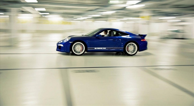 Porsche 911 Facebook Side View