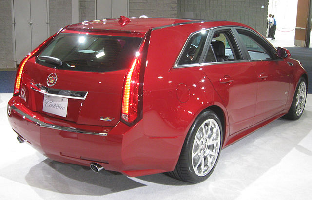 640px-2011_Cadillac_CTS-V_wagon_rear_--_2011_DC